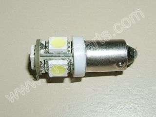 Bax9s socket 5 LED in Bright White SKU110